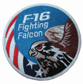 4&quot; F-16 수를 놓은 헝겊 조각에 싸우는 송골매 철